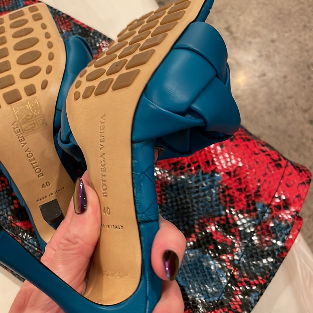 Bottega Veneta Lido Mules - Picture 7 of 8